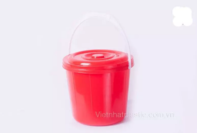 10L Red Bucket